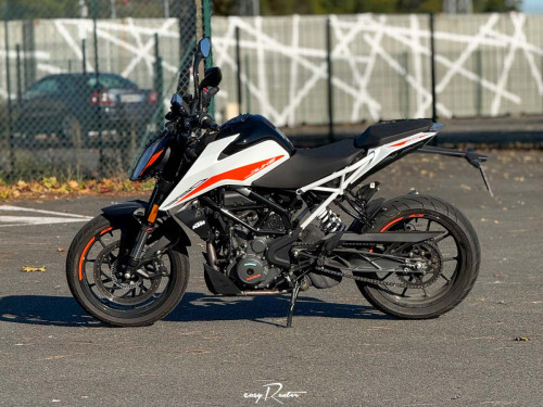 Location moto Laval Yamaha MT07 1
