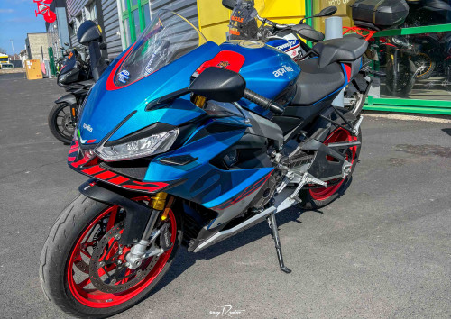 Nancy Guzzi V7 Stone motorcycle rental 14939