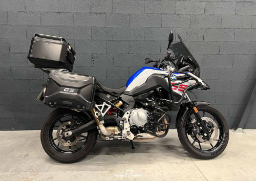 Le Mans Silence S01 scooter rental 18789