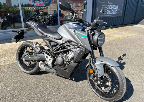 Location moto Laval Yamaha MT07 1