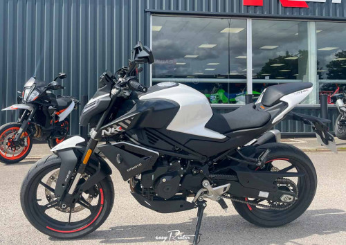 Vannes KTM 890 Adventure A2 motorcycle rental 15293