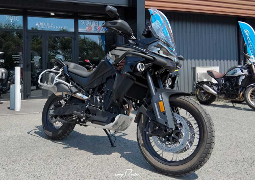 Saint-Lô Kawasaki Z650 A2 motorcycle rental 14194