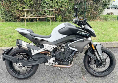 Angers KTM 890 Duke L motorcycle rental 15589