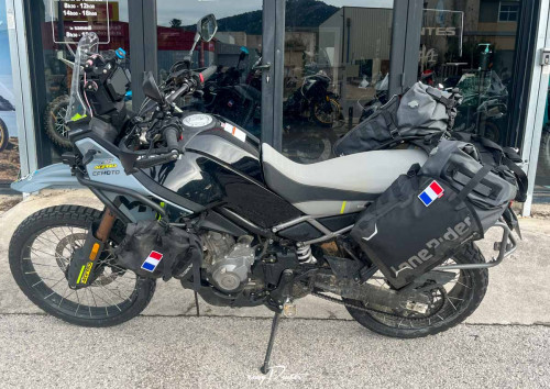 location moto metz honda 500 cbr