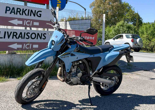 Draguignan Suzuki GSX-S 1000 motorcycle rental 17937