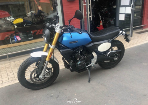 location moto metz honda 500 cbr