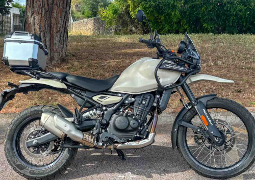 Saint-Lô Kawasaki Z650 A2 motorcycle rental 14194