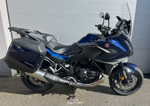 Le Mans Silence S01 scooter rental 18789