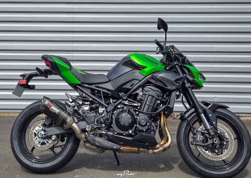 Nancy Guzzi V7 Stone motorcycle rental 14939