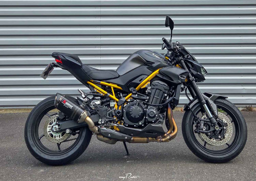 Nancy Guzzi V7 Stone motorcycle rental 14939