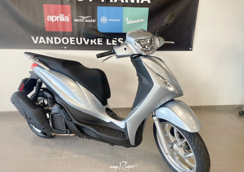 Nancy Guzzi V85 Travel motorcycle rental 14932