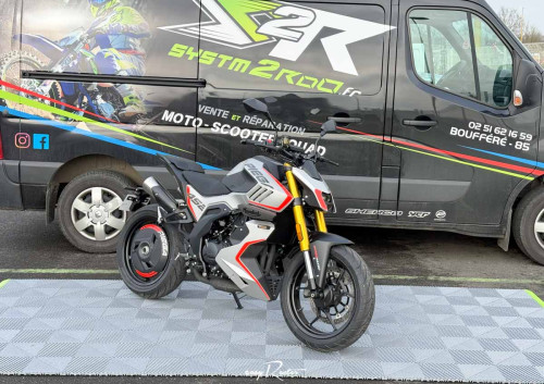 location moto electrique Valence Zero Motorcycles S (Streetfighter) 1