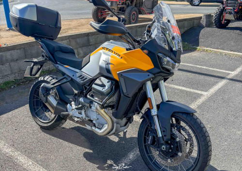 Nancy Guzzi V7 Stone motorcycle rental 14939