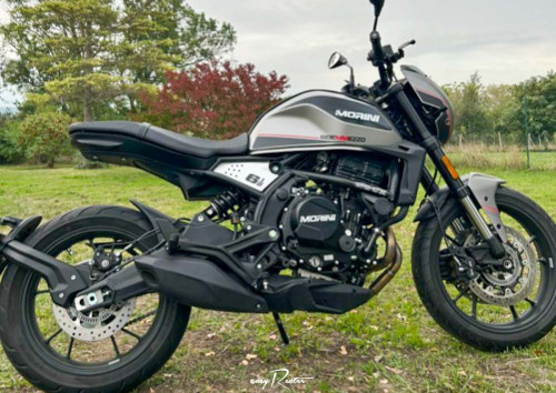 Location moto Saint-Lô Triumph Bonneville 1