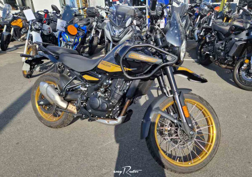 Nancy Guzzi V7 Stone motorcycle rental 14939