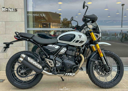 Location moto Saint-Lô Triumph Bonneville 1