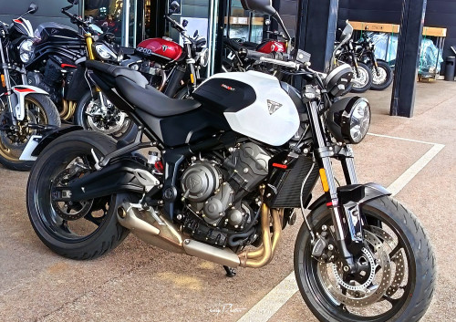 Location moto Rouen Triumph 800 tiger XR 1