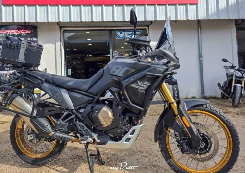 Location moto Saint-Lô Triumph Bonneville 1