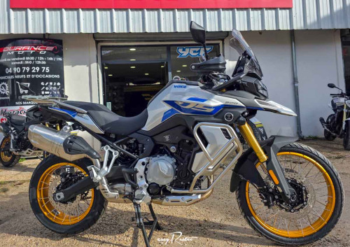 Location moto Saint-Lô Triumph Bonneville 1