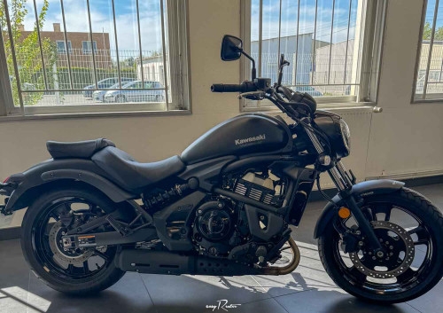 Location moto Laval Yamaha MT07 1