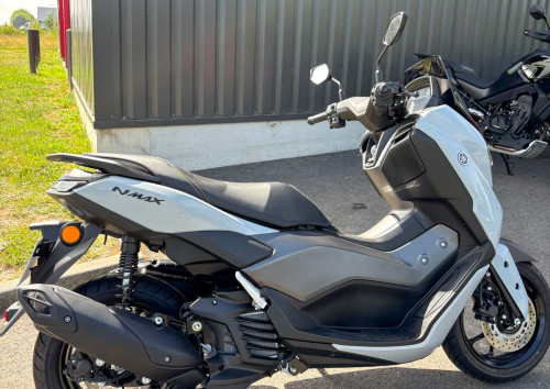 Location Moto Granville Yamaha MT09 Tracer 1