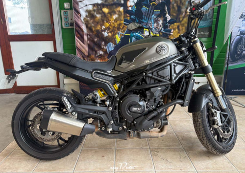 Saint-Lô Kawasaki Z650 A2 motorcycle rental 14194