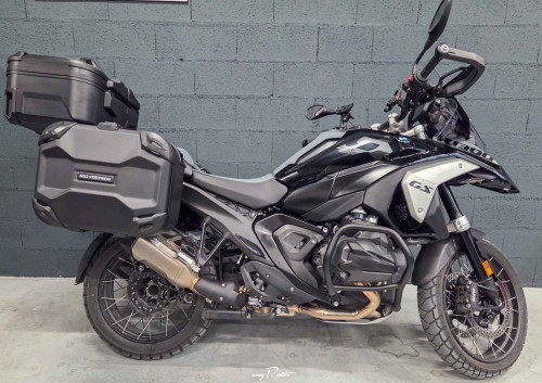 Le Mans Silence S01 scooter rental 18789