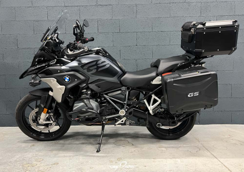 Le Mans Silence S01 scooter rental 18789