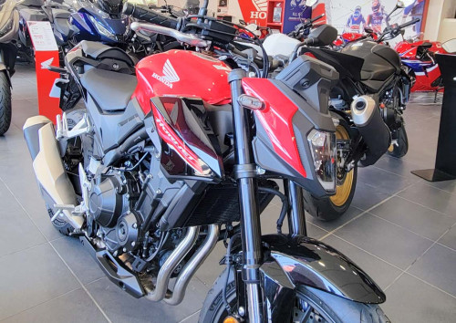 Le Mans Silence S01 scooter rental 18789