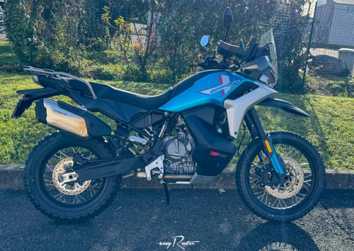 Angers KTM 890 Duke L motorcycle rental 15589