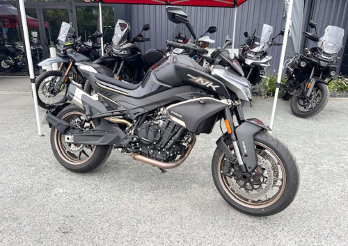 Saint-Lô Kawasaki Z650 A2 motorcycle rental 14194