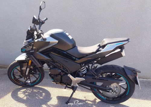 Cholet Kawasaki Z 900  motorcycle rental 14886