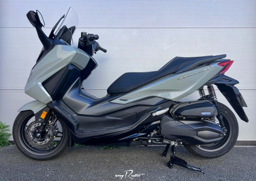 Le Mans Silence S01 scooter rental 18789