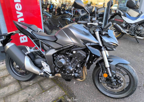 Le Mans Silence S01 scooter rental 18789