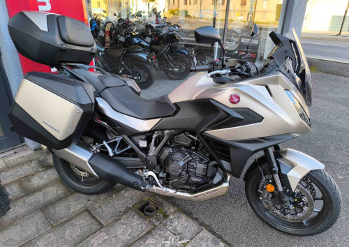 Le Mans Silence S01 scooter rental 18789