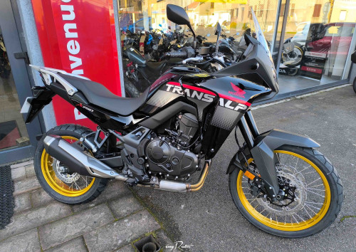 Le Mans Silence S01 scooter rental 18789