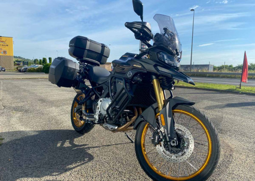 location moto metz honda 500 cbr