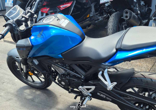 Location moto Saint-Lô Triumph Bonneville 1