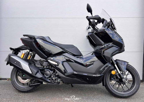 Le Mans Silence S01 scooter rental 18789