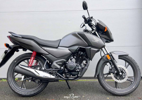 Le Mans Silence S01 scooter rental 18789