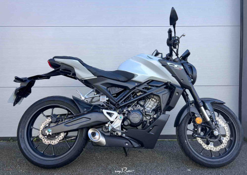 Le Mans Silence S01 scooter rental 18789