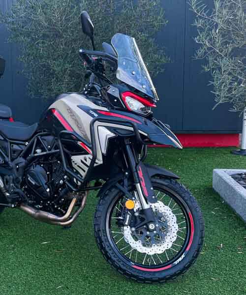 Motorcycle and scooter rental Pau