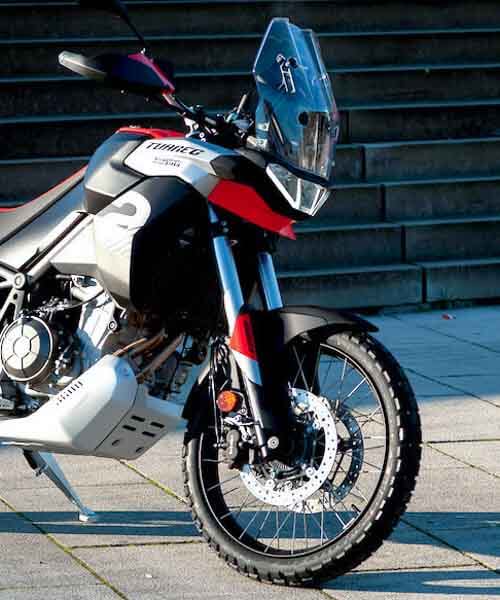 Motorcycle and scooter rental Nantes