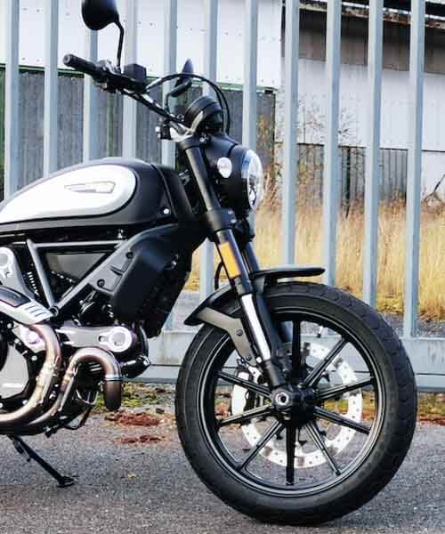 Motorcycle and scooter rental Pau